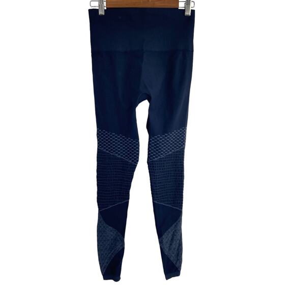 Spanx Look At Me Now Seamless Pull-on Moto Leggings Medium Indigo‎ Sky 50200R - Picture 2 of 5